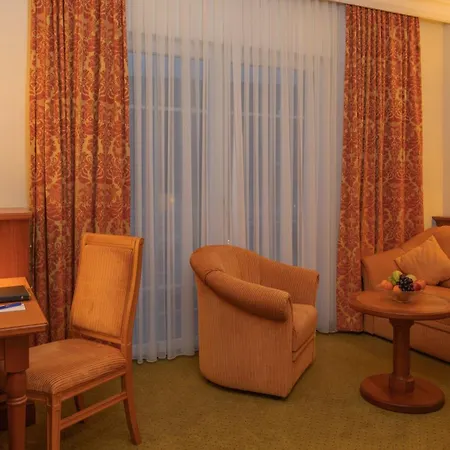 Hotel Am Schlossberg Erding Exterior photo